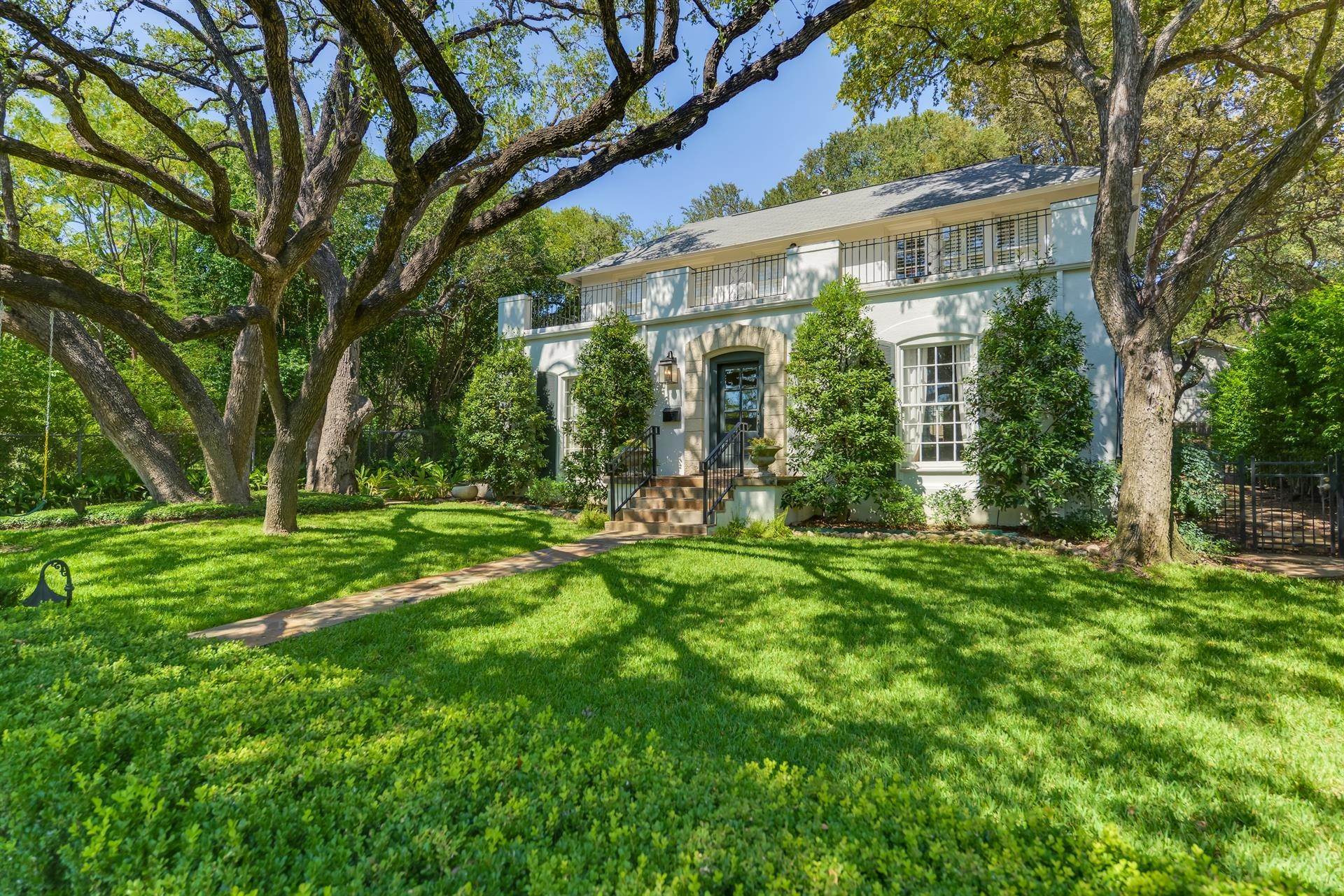 Residential at 521 Alta Ave Alamo Heights, Texas 78209 United States
