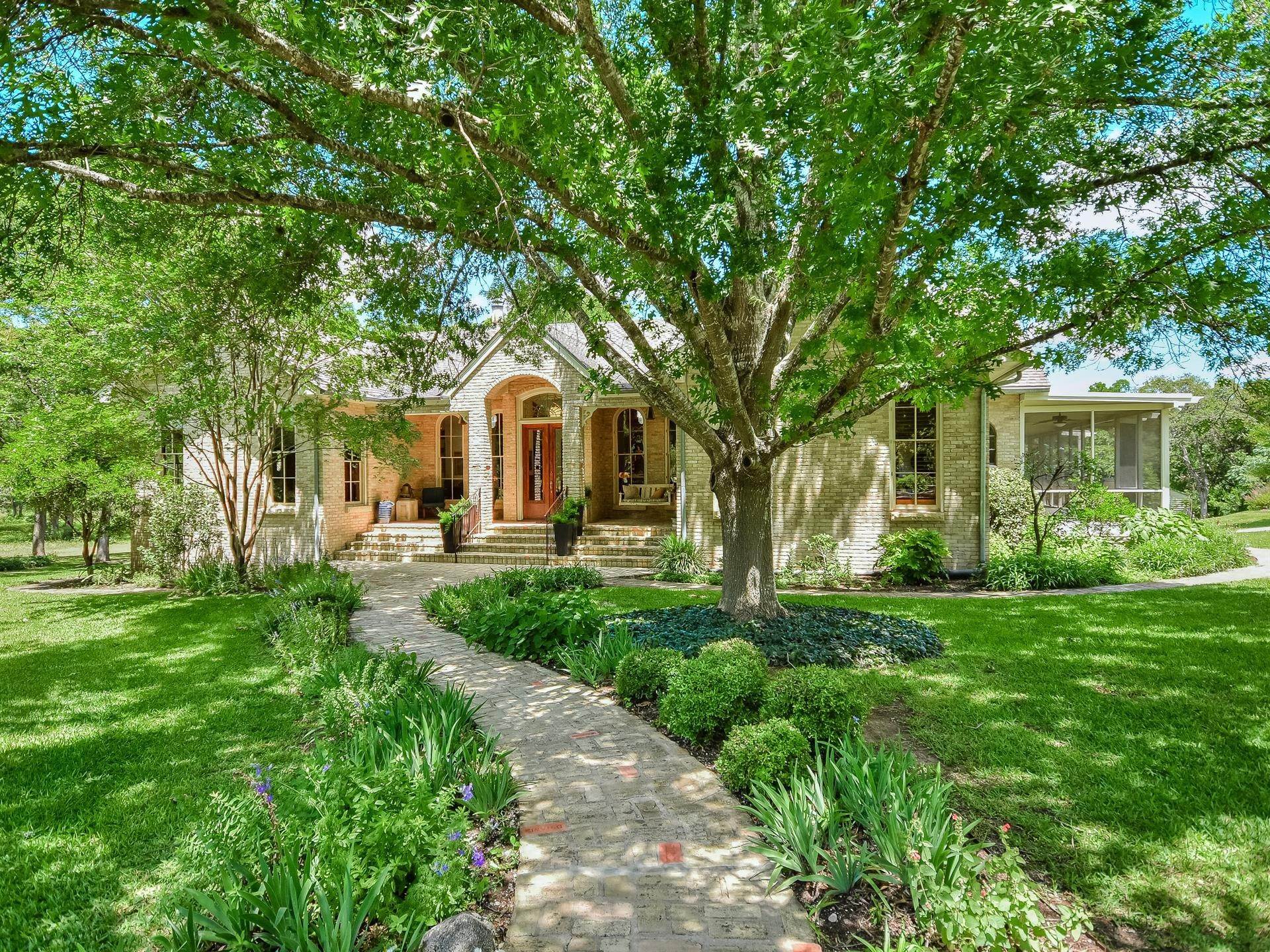 Residential at 16005 Scenic Oak Trail Austin, Texas 78610 United States