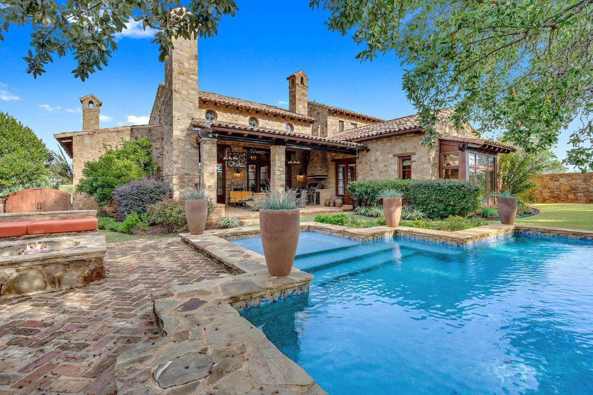 Real Estate at 104 Estrella Horseshoe Bay, Texas 78657 United States