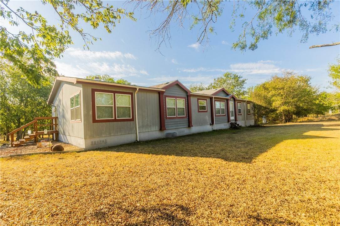 18. Mobile Homes at 318 FM 86 Red Rock, Texas 78662 United States