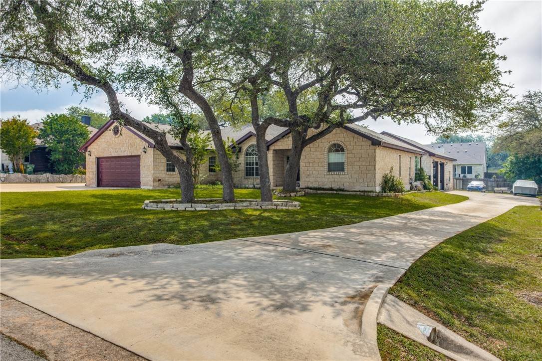 1. Single Family Homes at 220 Meadow Oaks Drive Dripping Springs, Texas 78620 United States