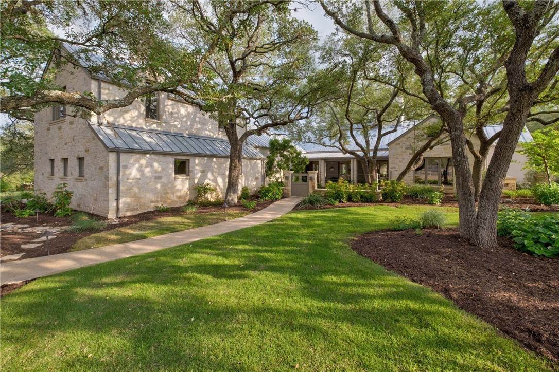 1. Single Family Homes at 2507 Countryside Circle Spicewood, Texas 78669 United States
