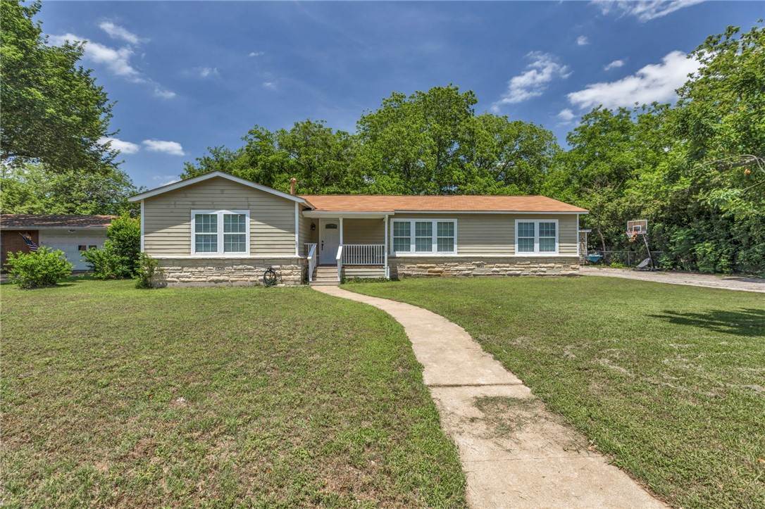 Property for Sale at 608 W 11th Street Elgin, Texas 78621 United States