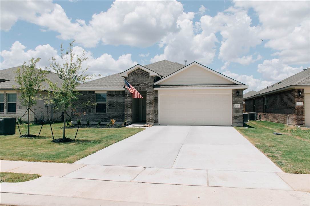 Single Family Homes for Sale at 2424 Three Wood Way Navasota, Texas 77868 United States