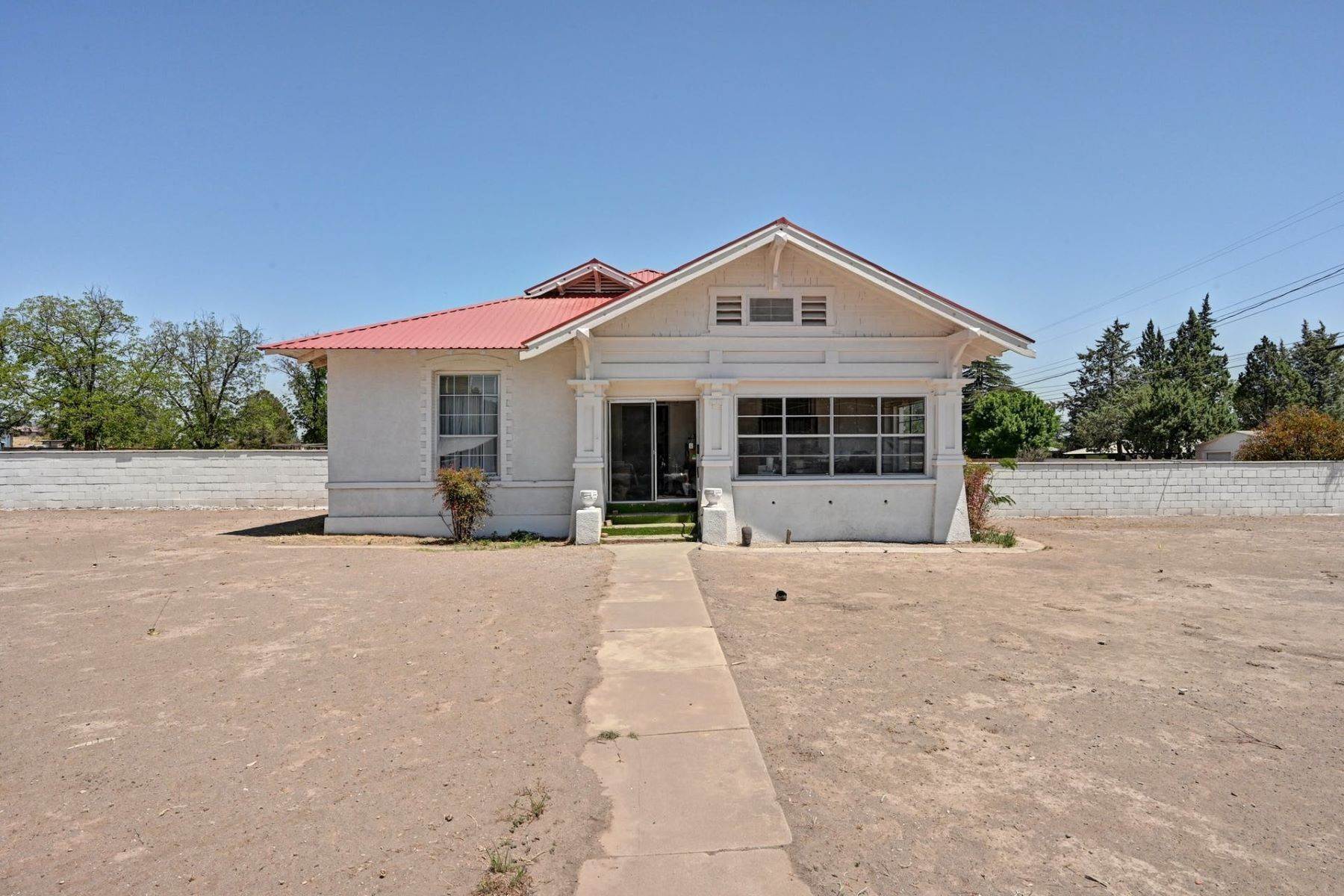 2. Single Family Homes at 700 West Columbia Street Marfa, Texas 79843 United States