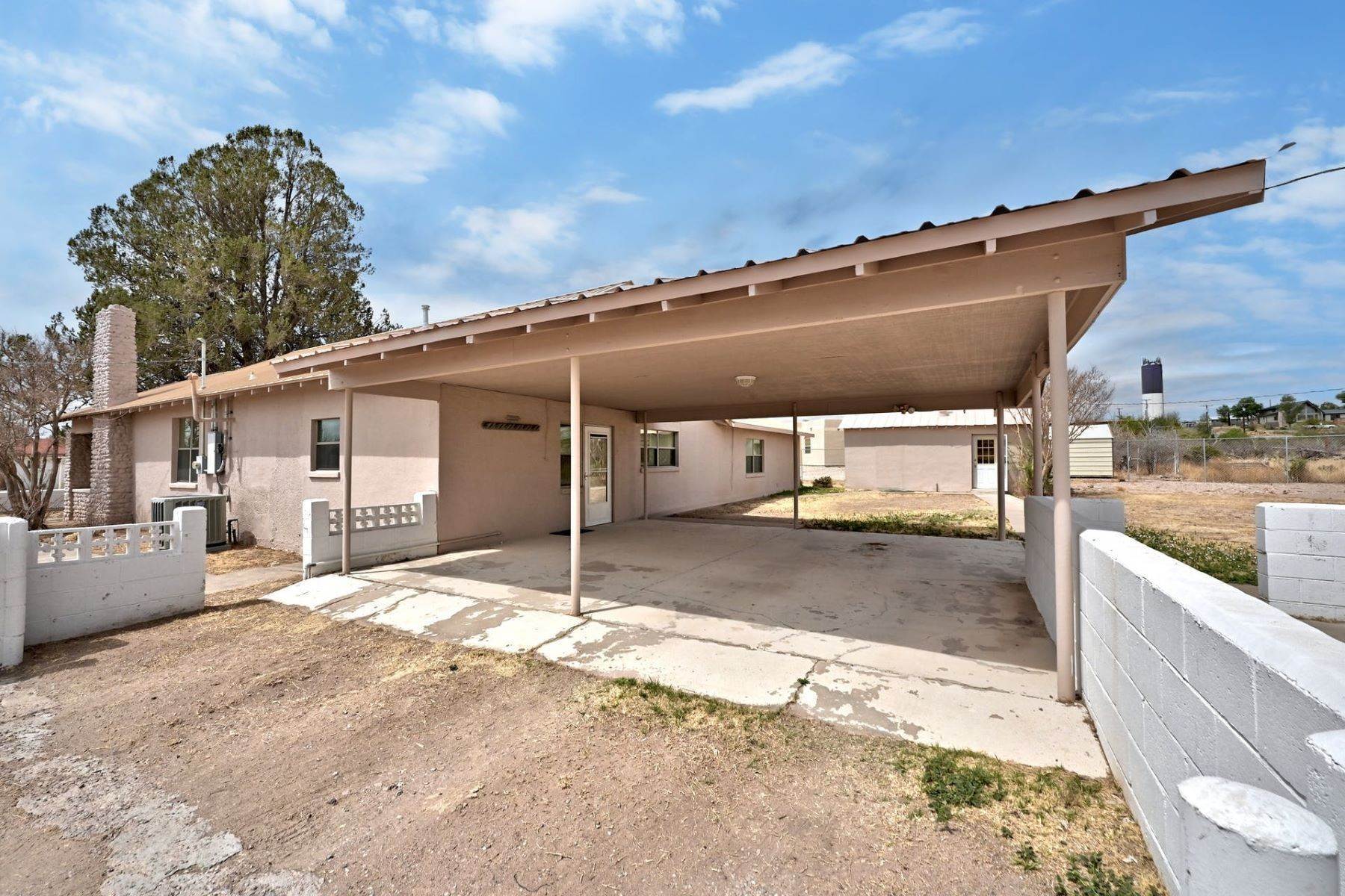 42. Single Family Homes at 519 E Mendias Marfa, Texas 79843 United States