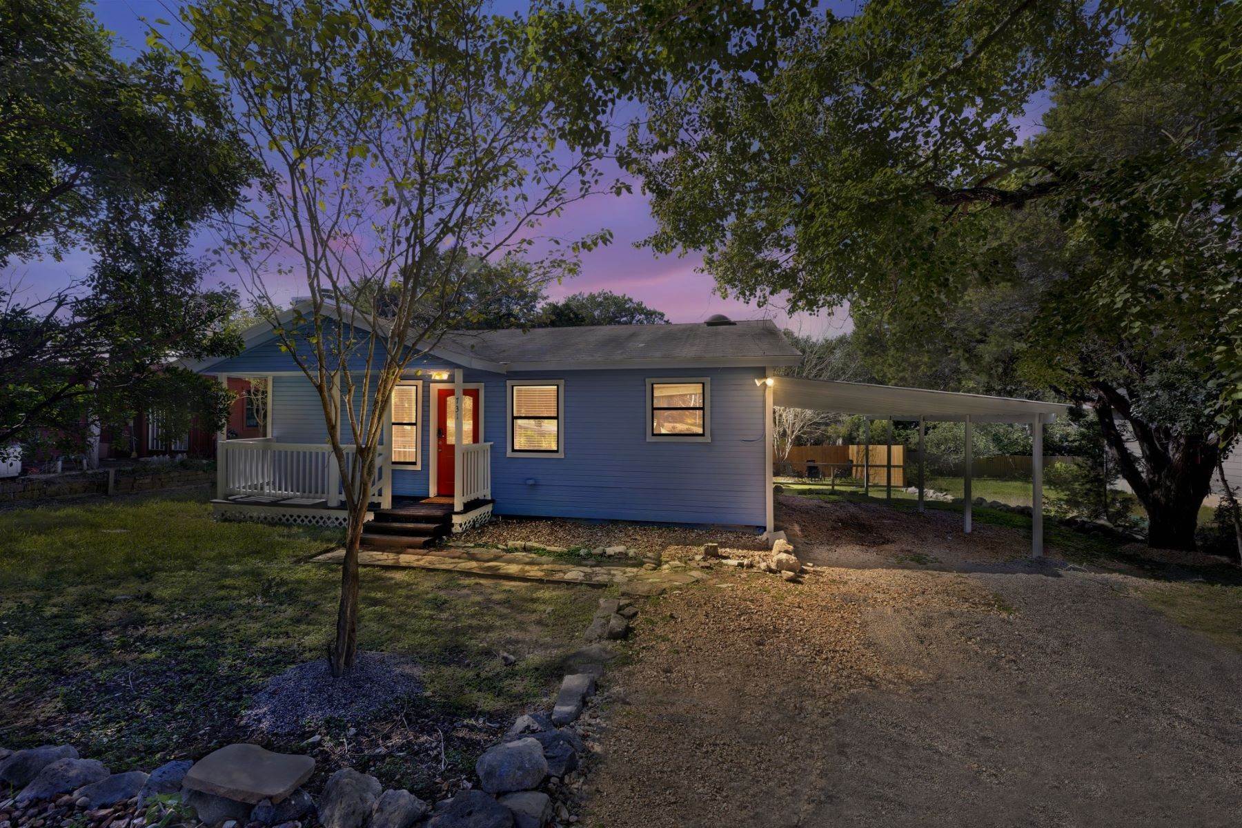 2. Single Family Homes at 731 Hillside Loop Canyon Lake, Texas 78133 United States