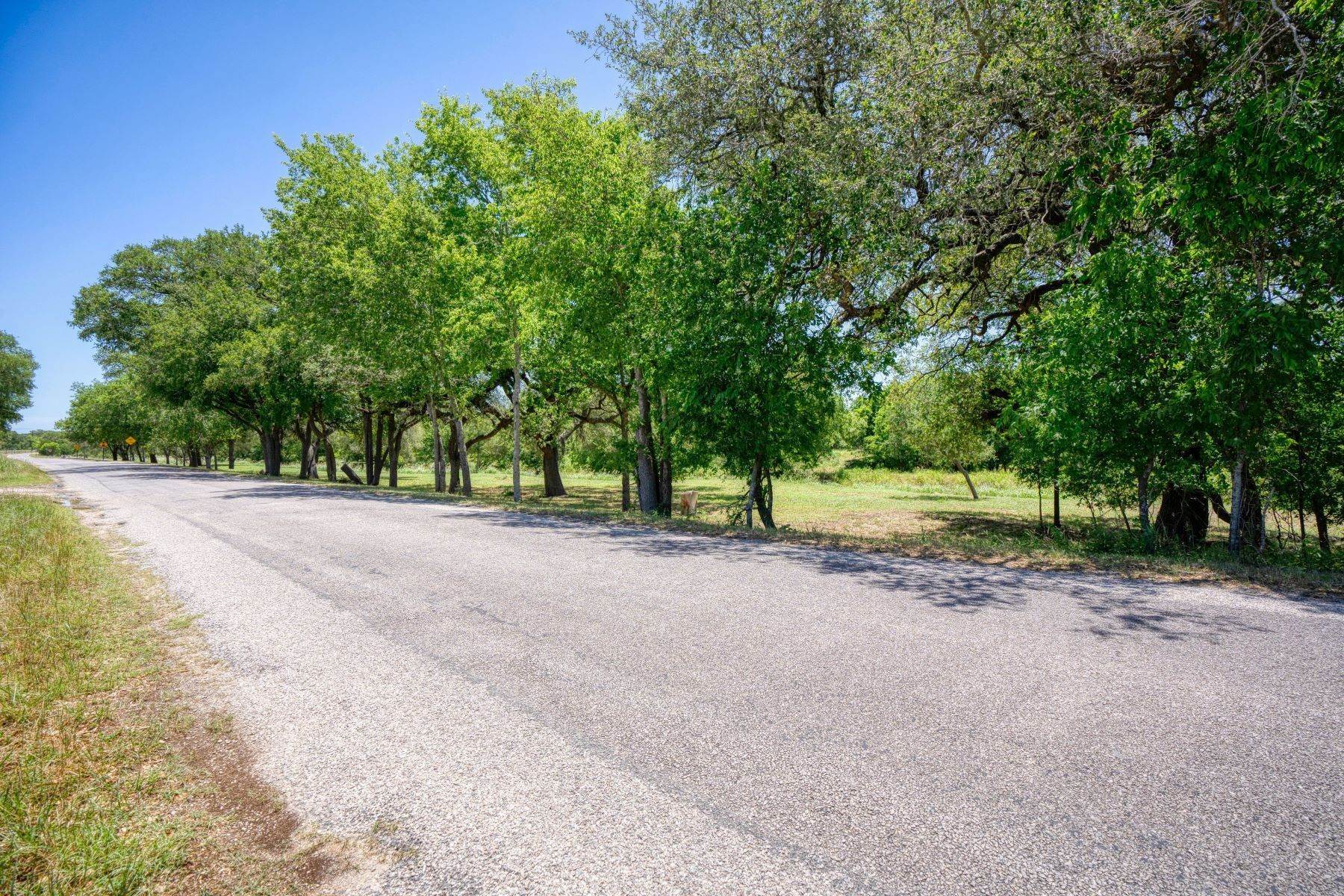 4. Land at Narrows Road Blanco, Texas 78606 United States