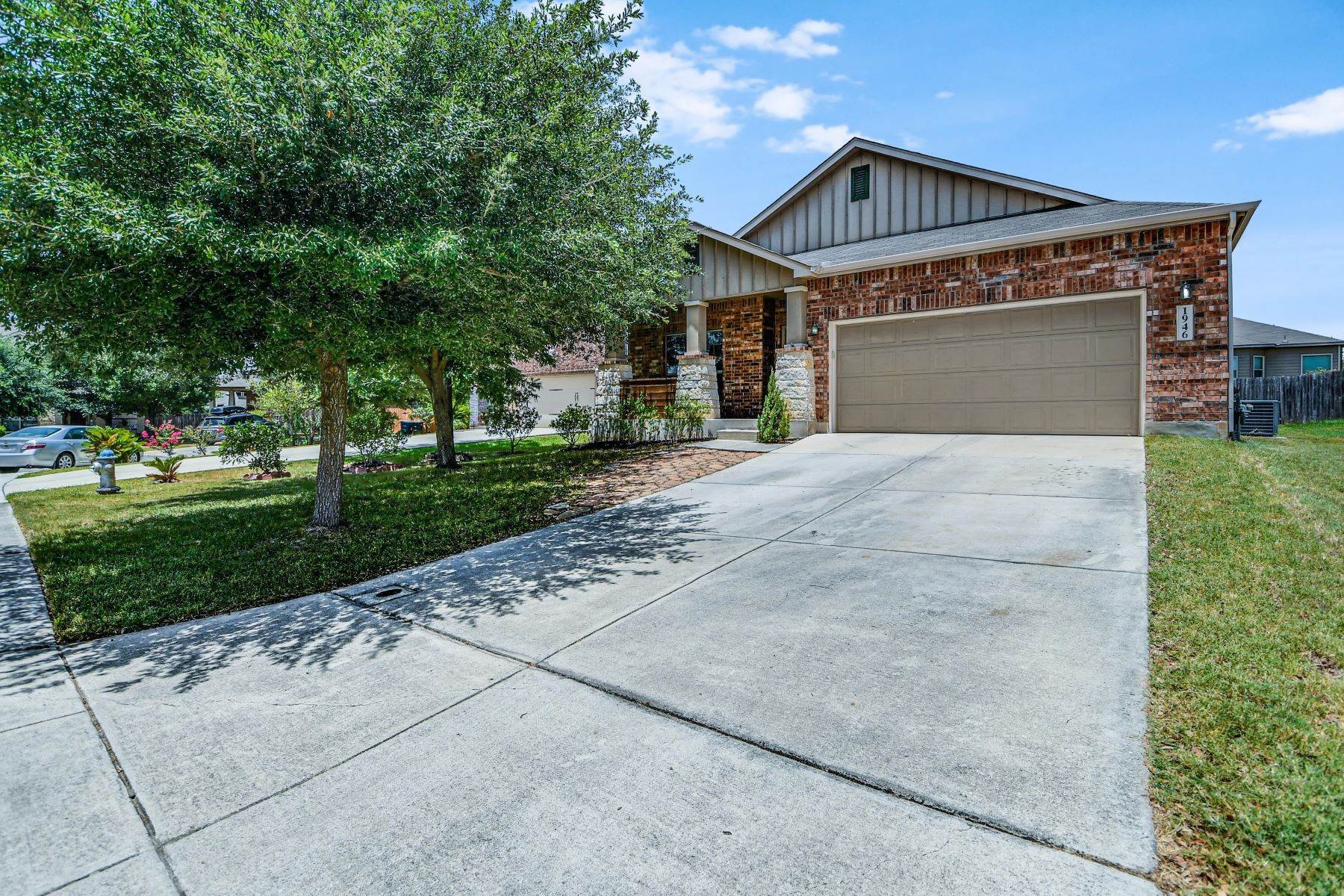 Single Family Homes for Sale at Great Home in Convenient Location 1946 Spotted Owl New Braunfels, Texas 78130 United States