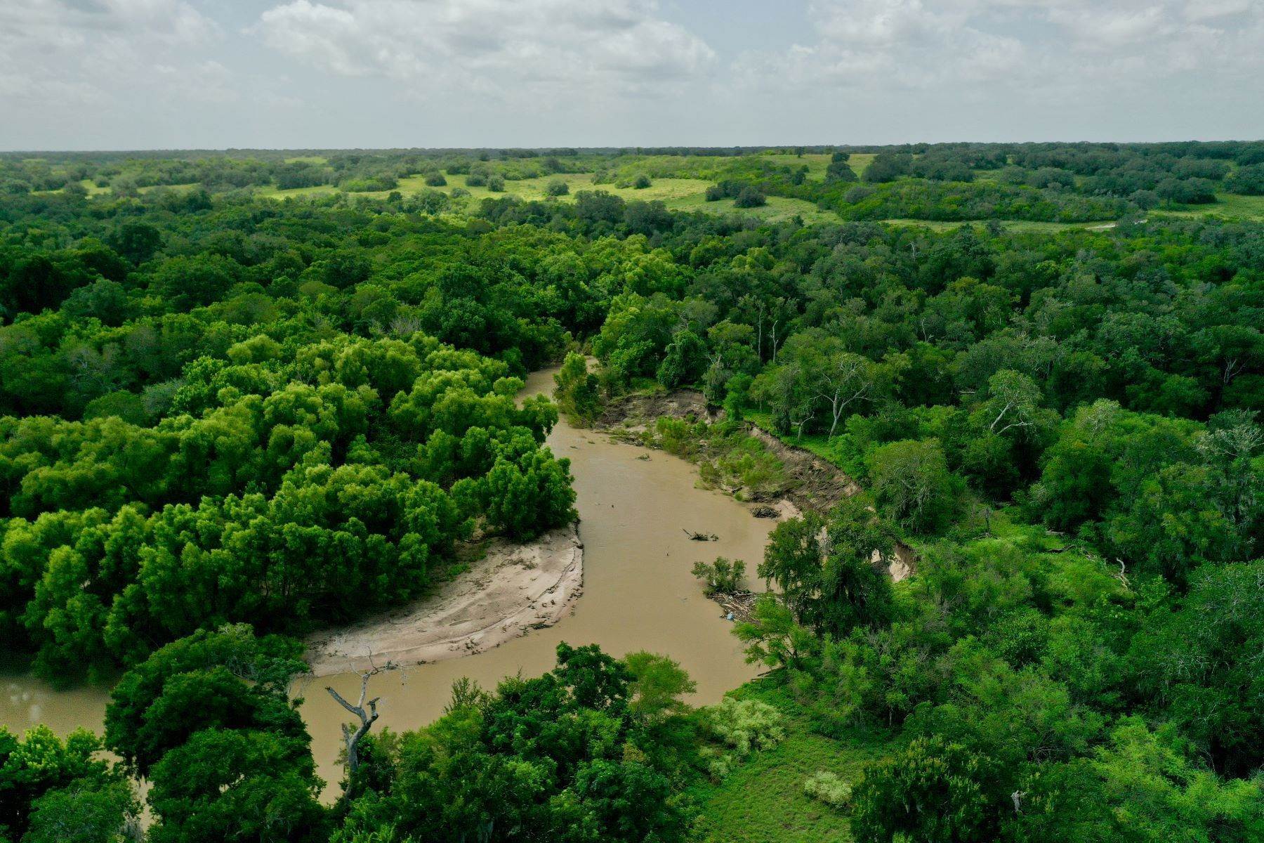 6. Farm and Ranch Properties at 1,630+/- Acres Alta Vista Ranch Goliad, Texas 77963 United States