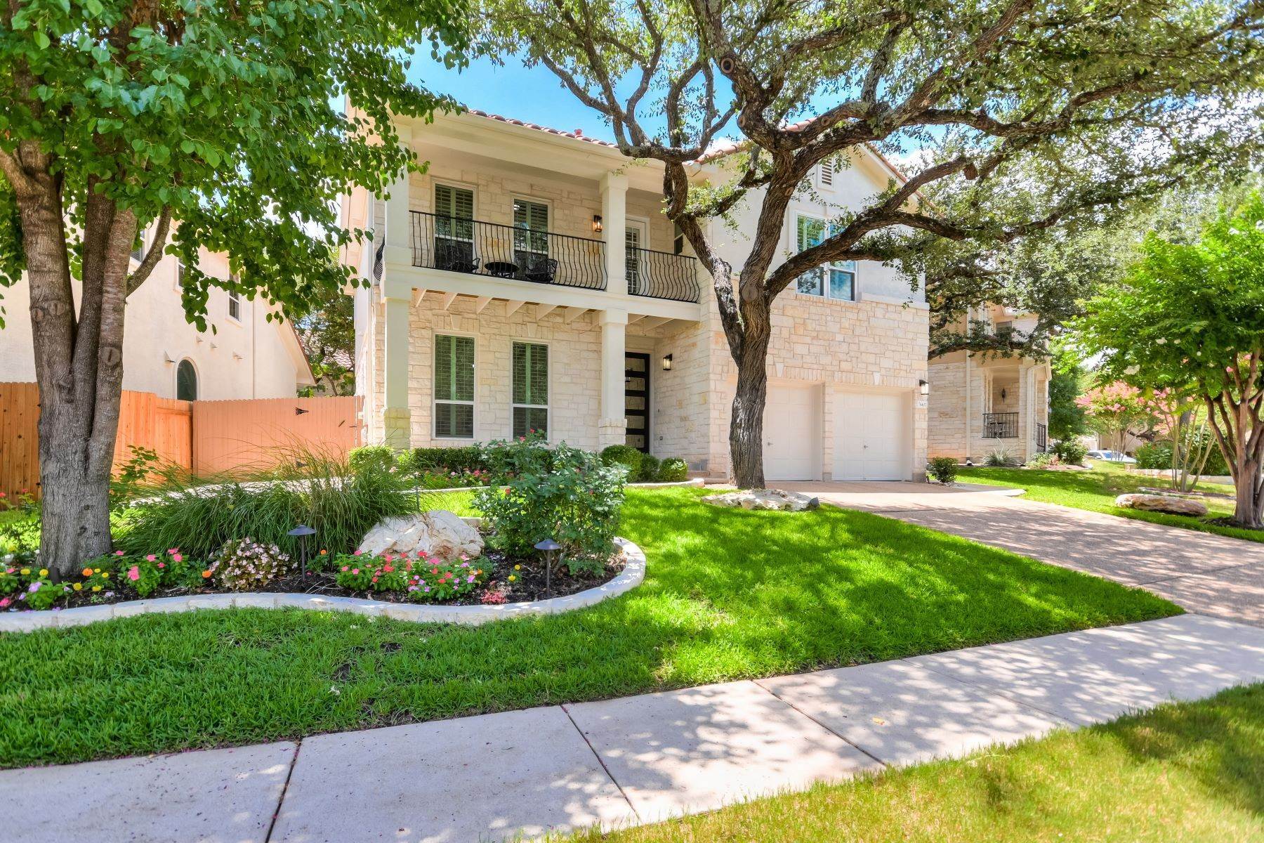 Single Family Homes for Sale at Move in Ready Stunning Home in Gated Community 6407 Tasajillo Trail Austin, Texas 78739 United States