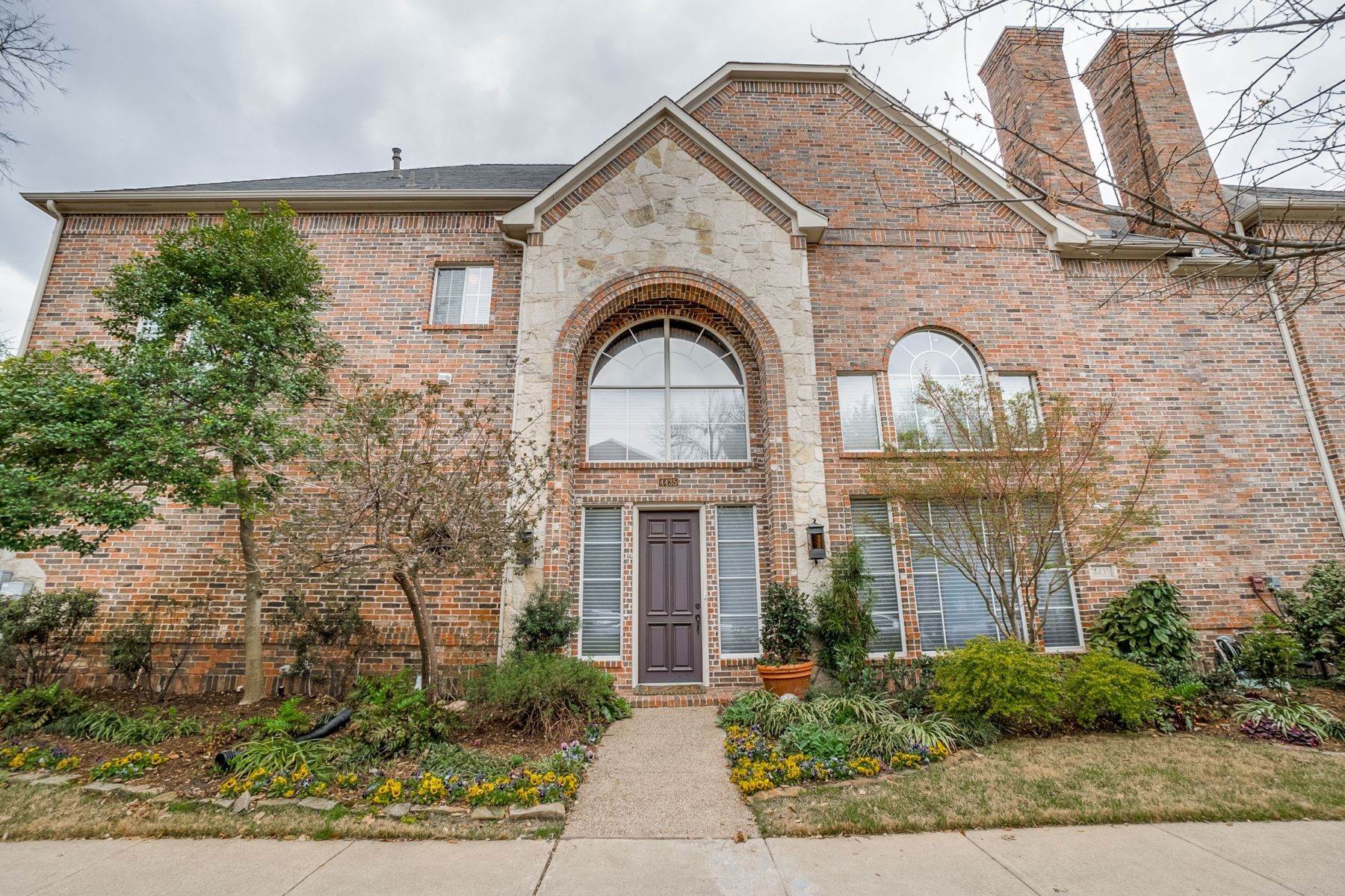 Townhouse for Sale at Striking Dallas Townhouse 4435 Bowser Avenue Dallas, Texas 75219 United States