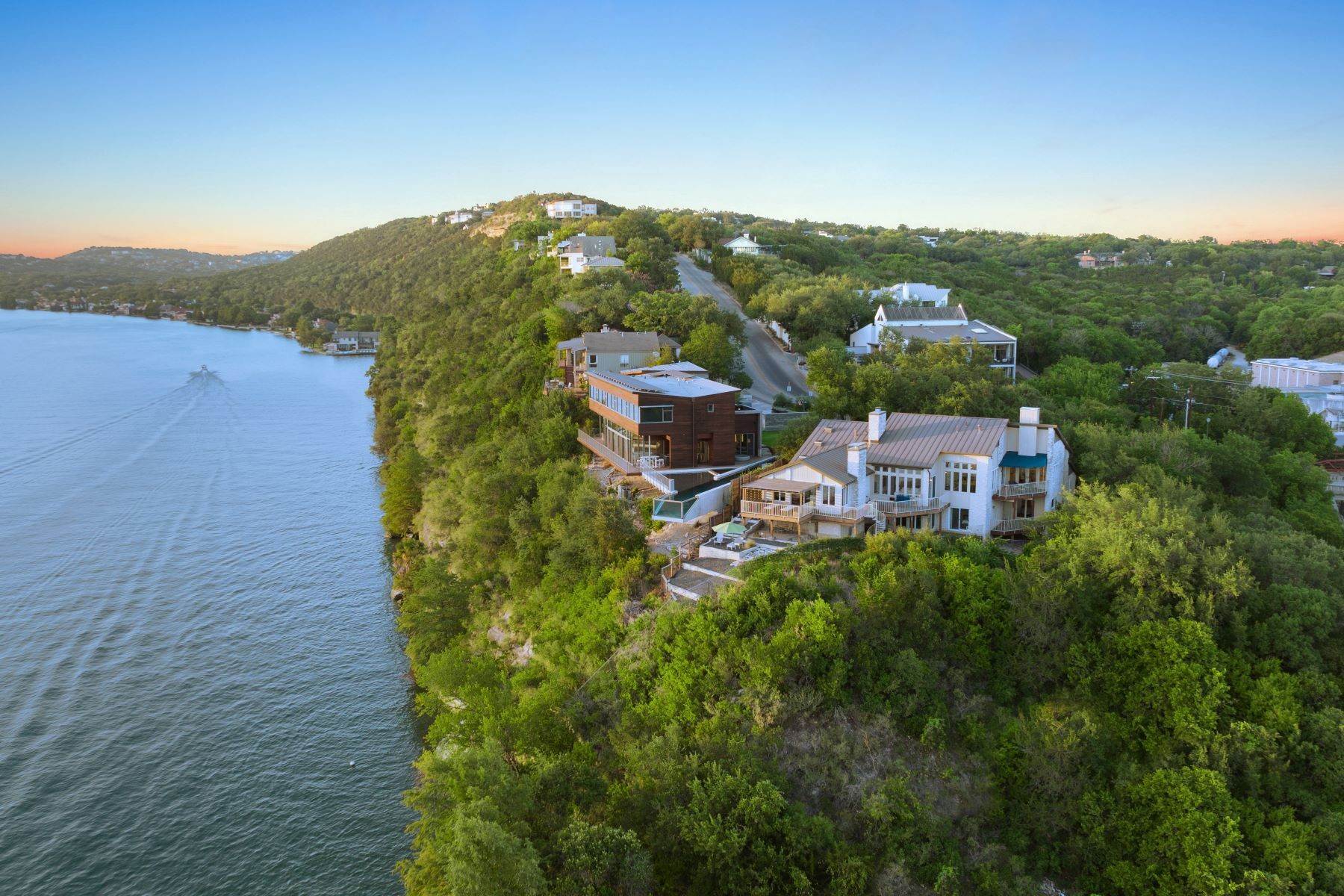 17. Single Family Homes at 3400 Mount Bonnell Road Austin, Texas 78731 United States